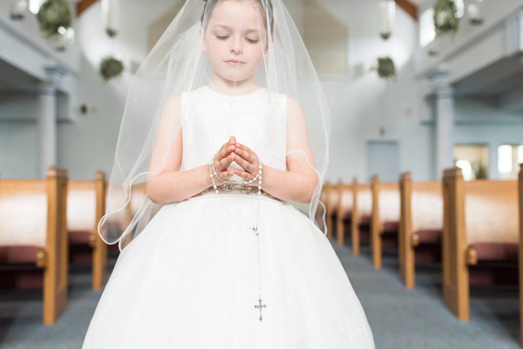 beautiful first communion photo of girl